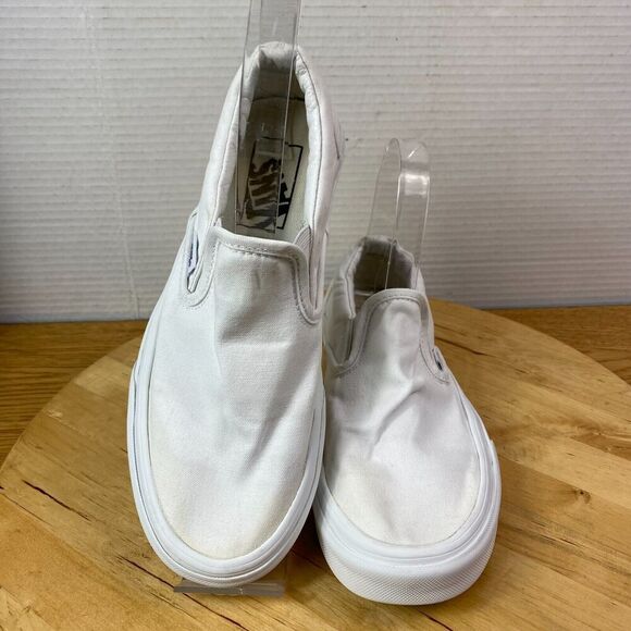 Vans Classic Slip On True White Women’s 7 Men’s Size 5.5 Unisex Sneakers Shoe - Picture 1 of 8
